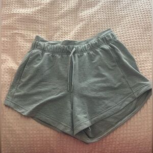 Lululemon Inner glow HR short